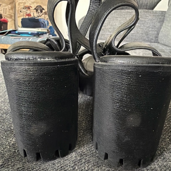 6.5 Madden Girl Women's G-Sense SF2480 Black Buckle Strap Platform Heel Sandals - Picture 2 of 4